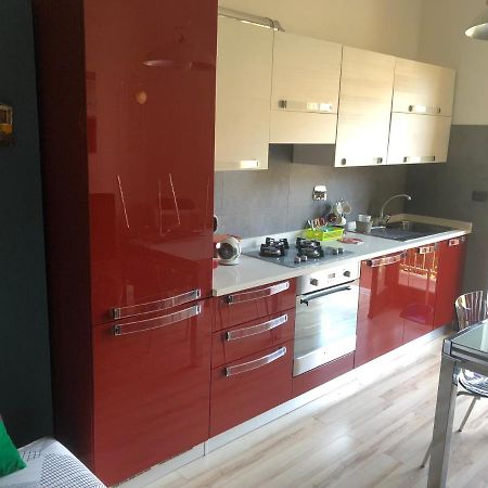 Casa Toret: Bilocale Luminoso E Moderno, Ben Attrezzata Торино Екстериор снимка